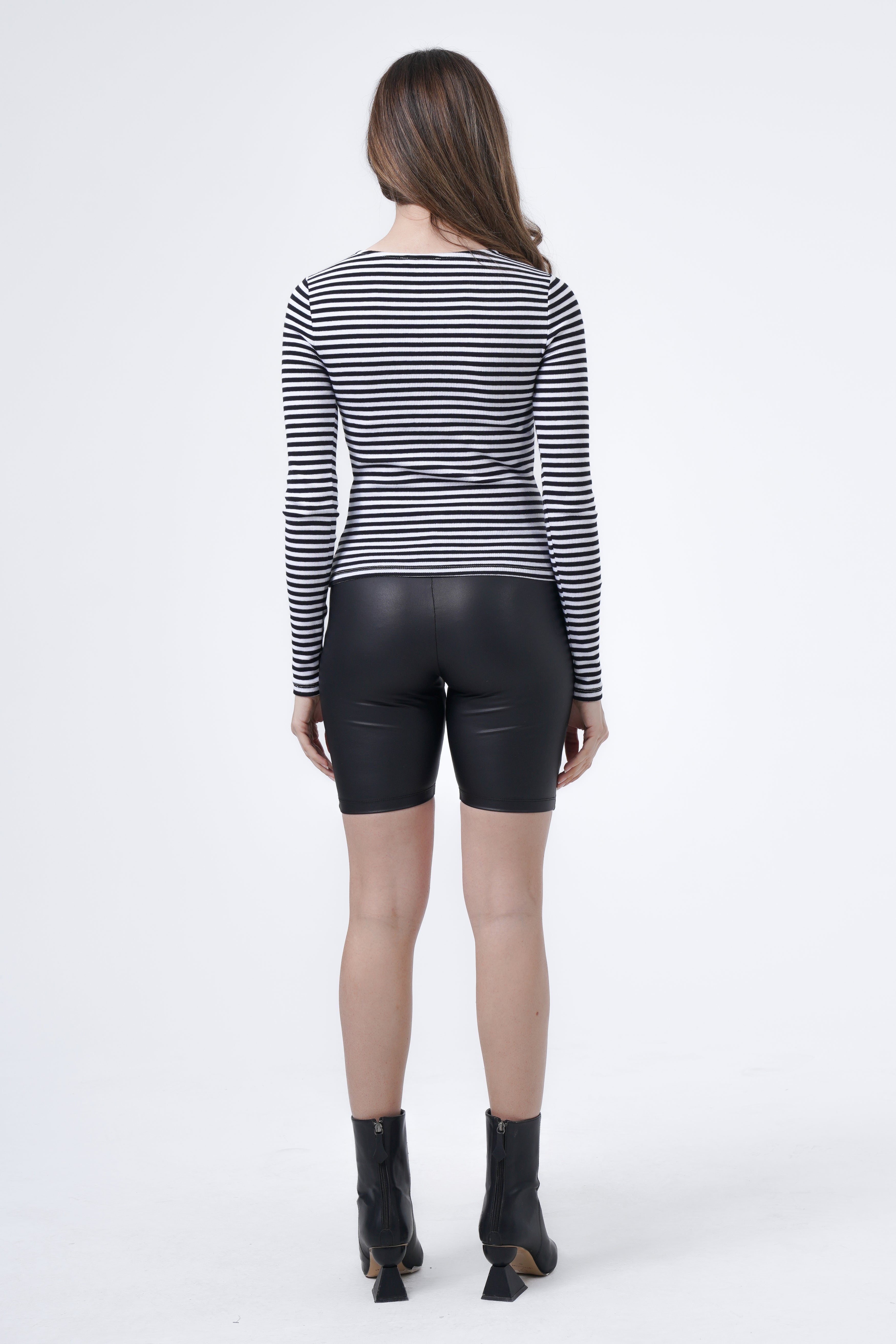 leather short