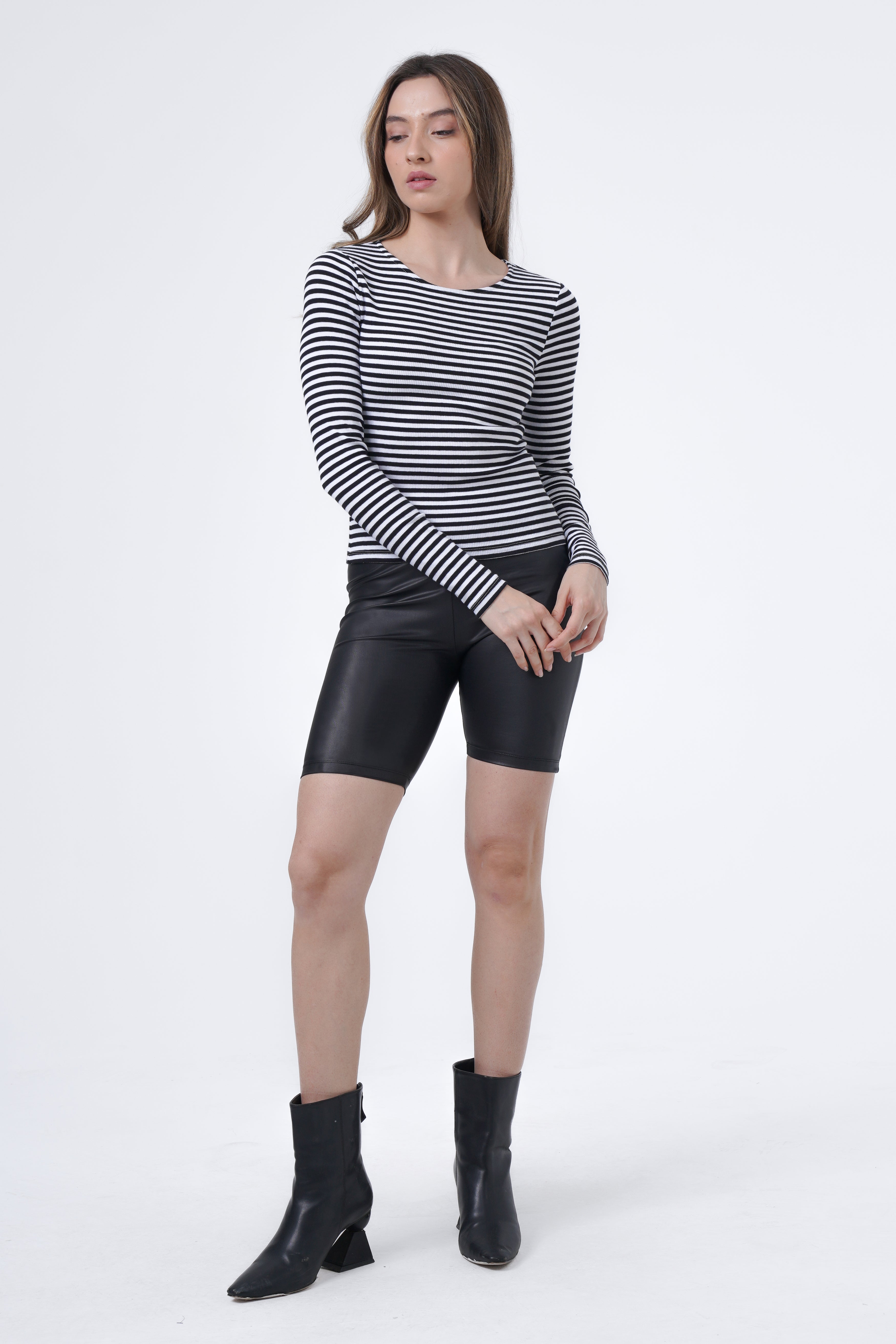 leather short