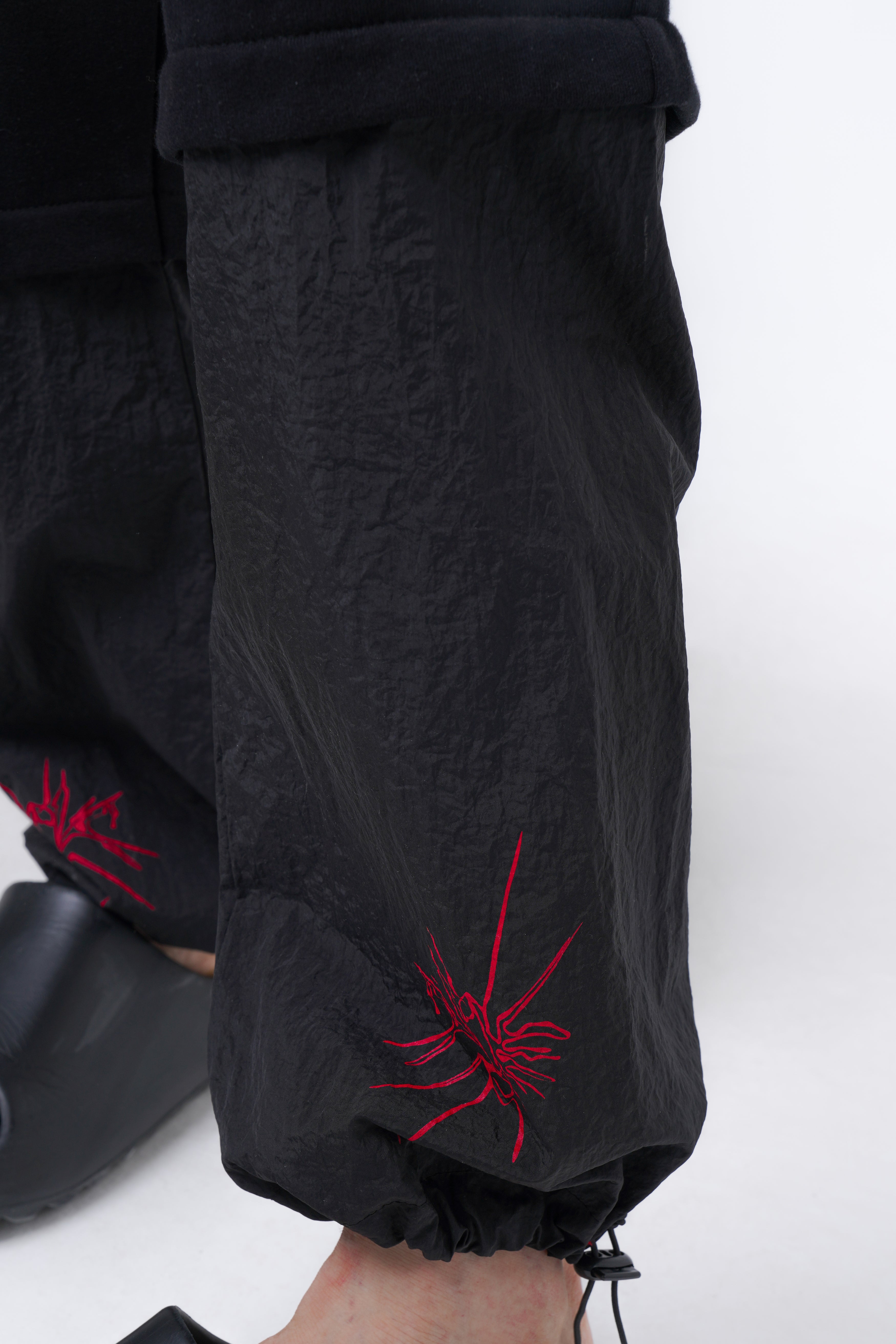 spider detailed jogger