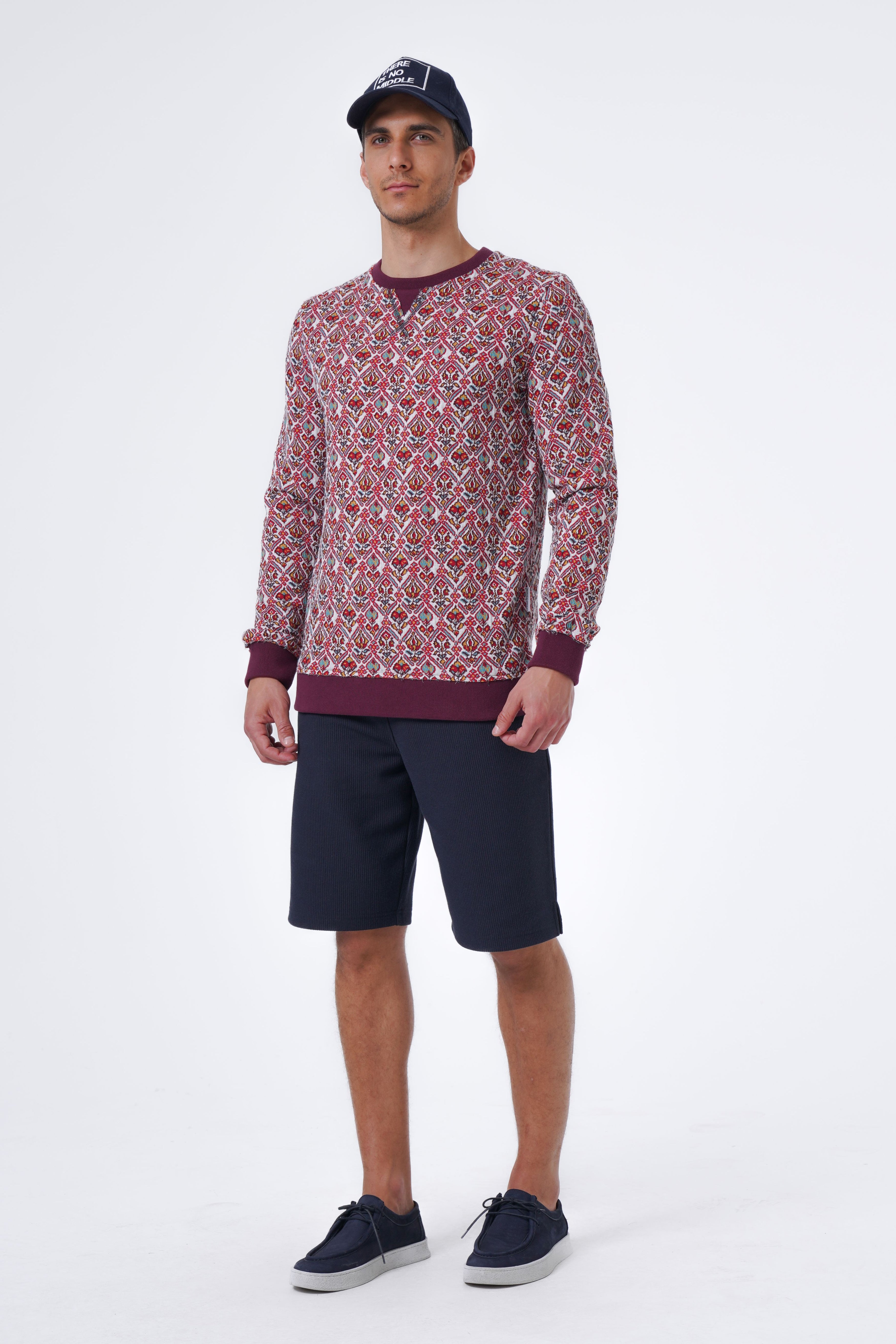 ribbet crew neck and jacquard sweatshirt detail