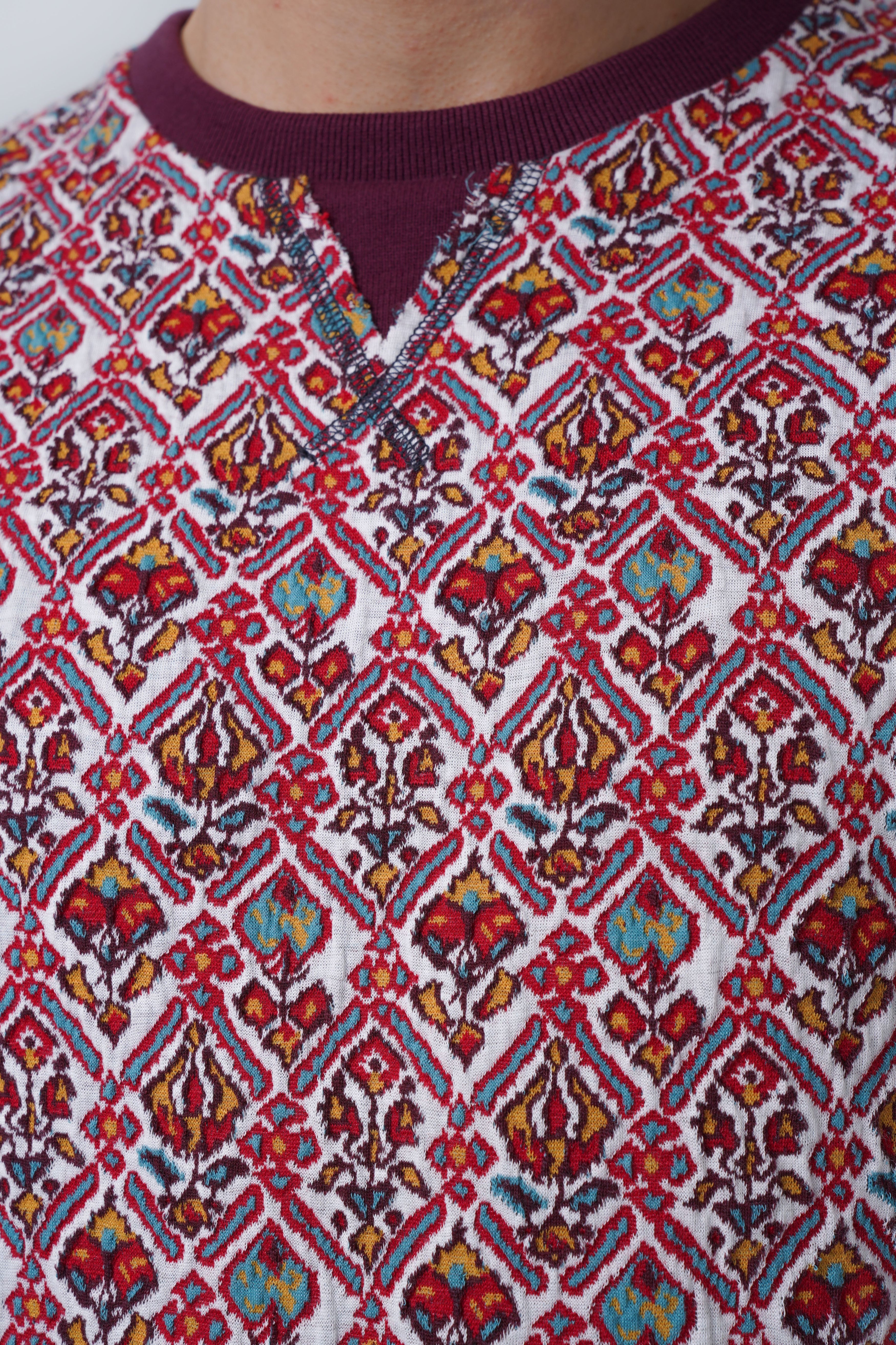 ribbet crew neck and jacquard sweatshirt detail