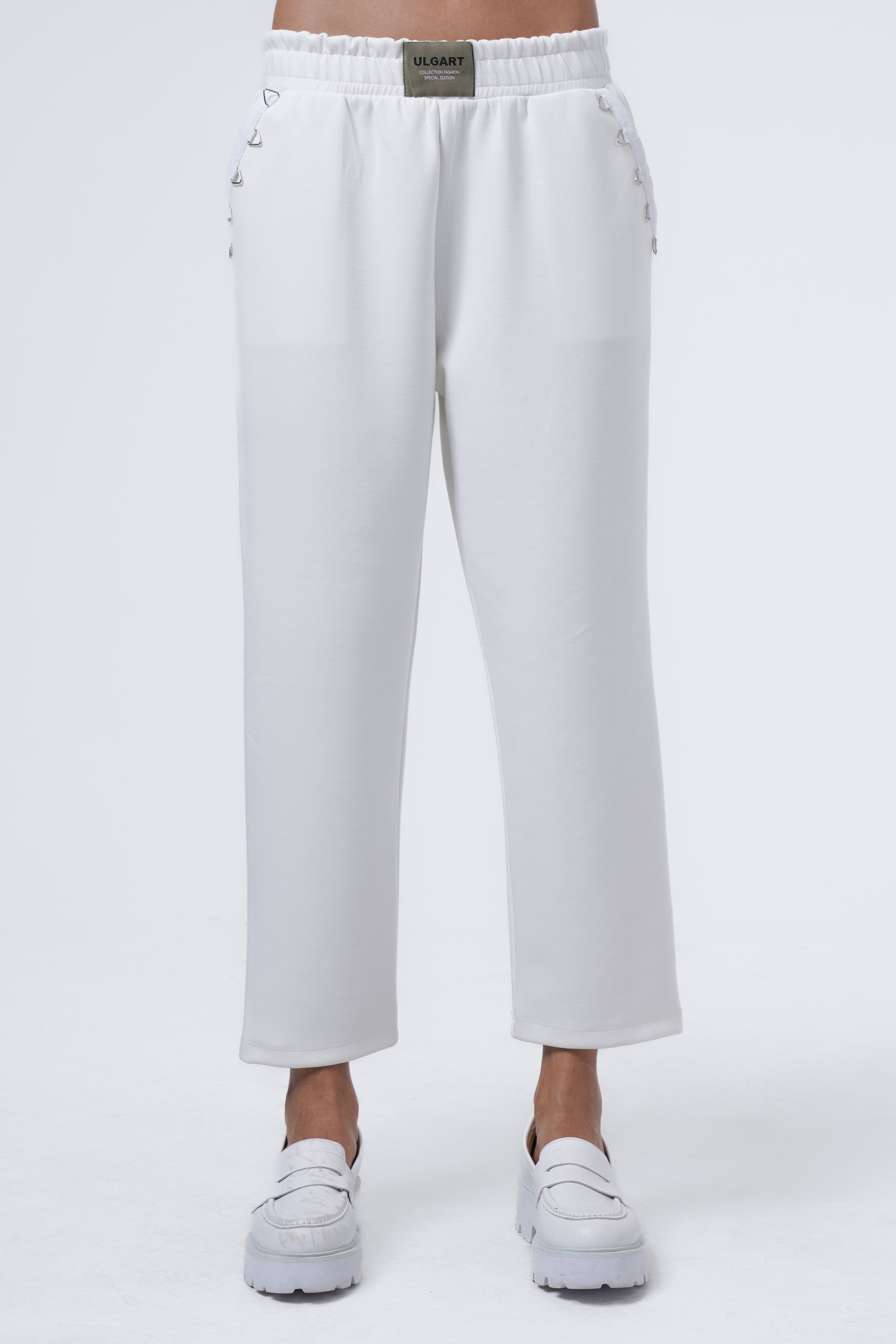 pant with metal accessories