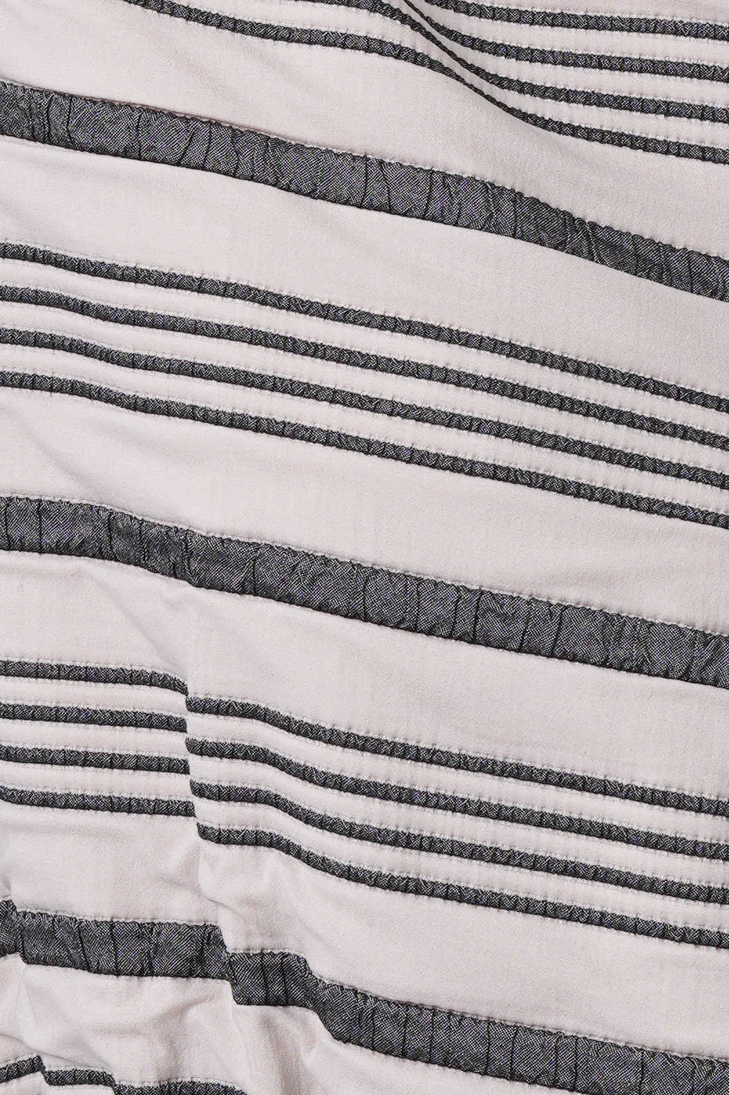 ORGANIC TEXTURED V-NECK BLOUSE