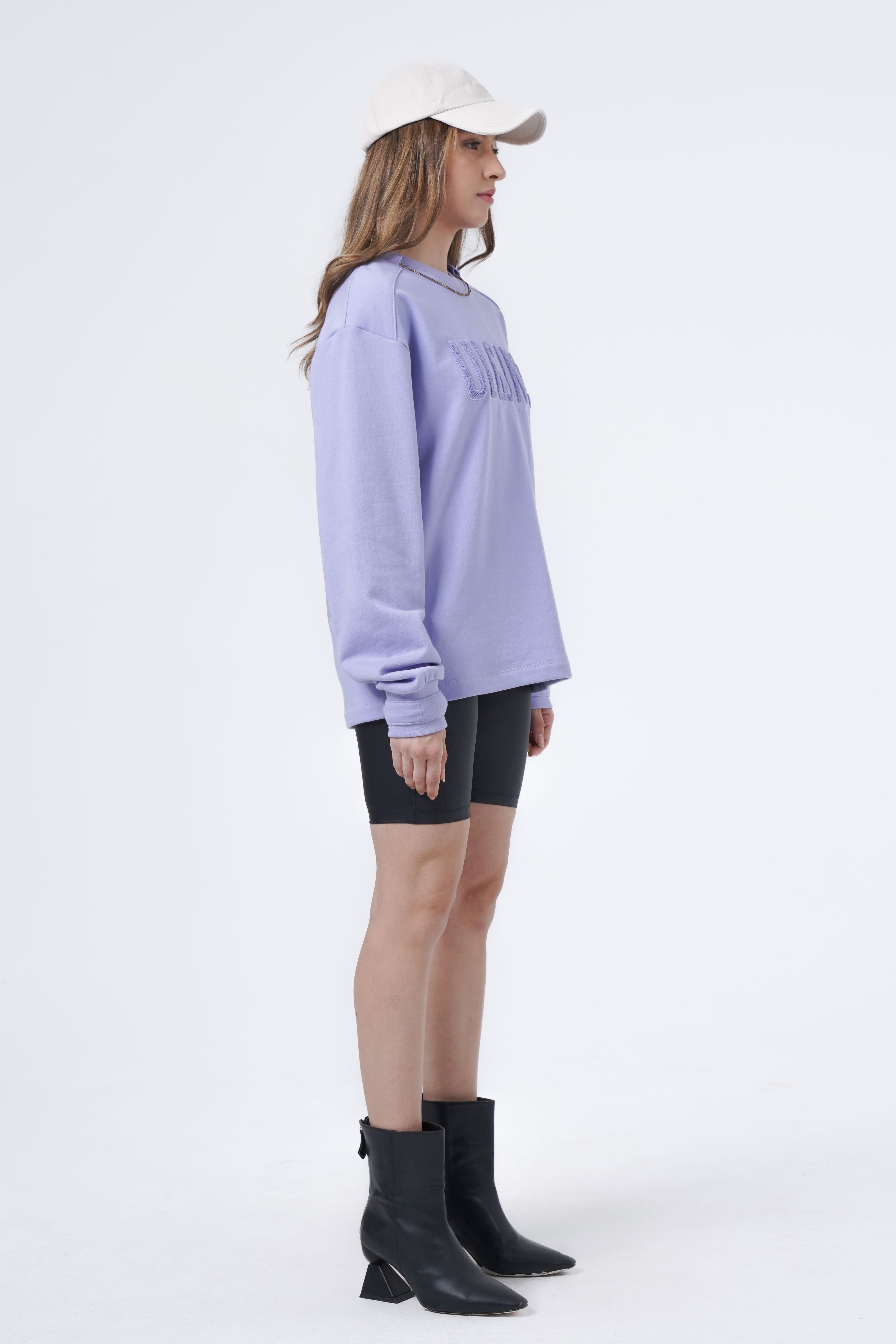 Sweatshirt mit Kettenaccessoire und Stickerei