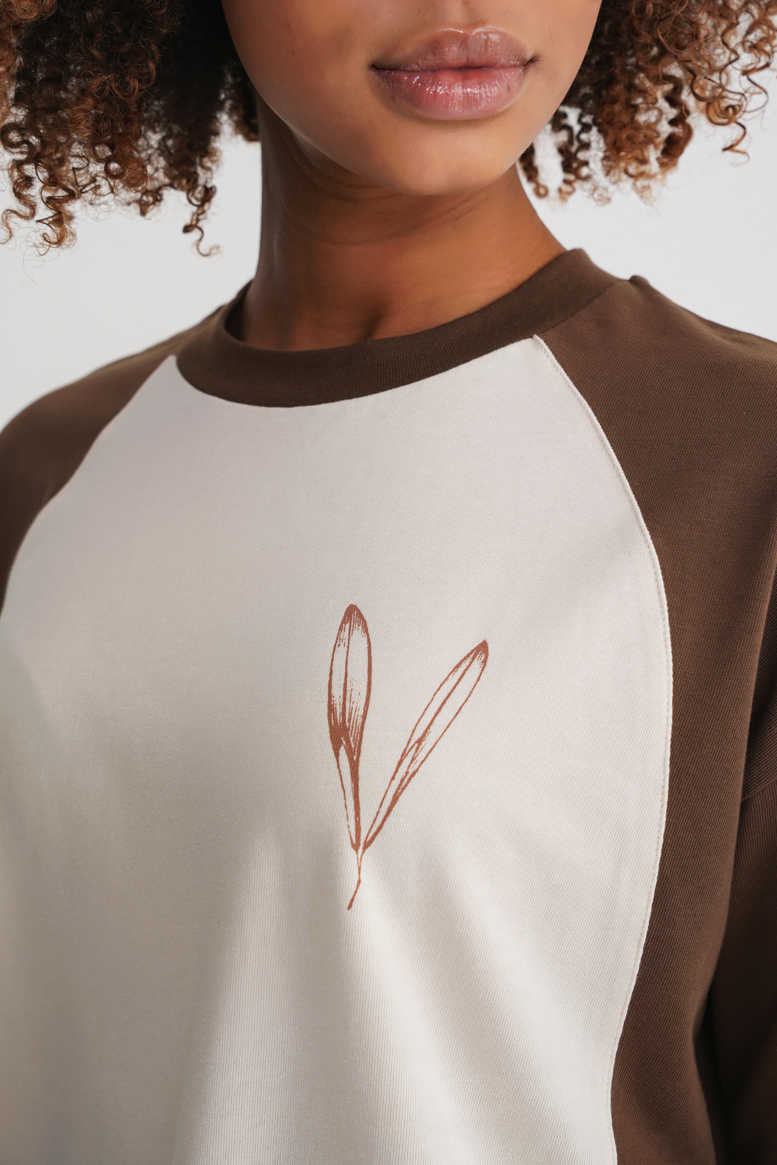 Reglan Flowers Oversize T-shirt Brown-Antik White