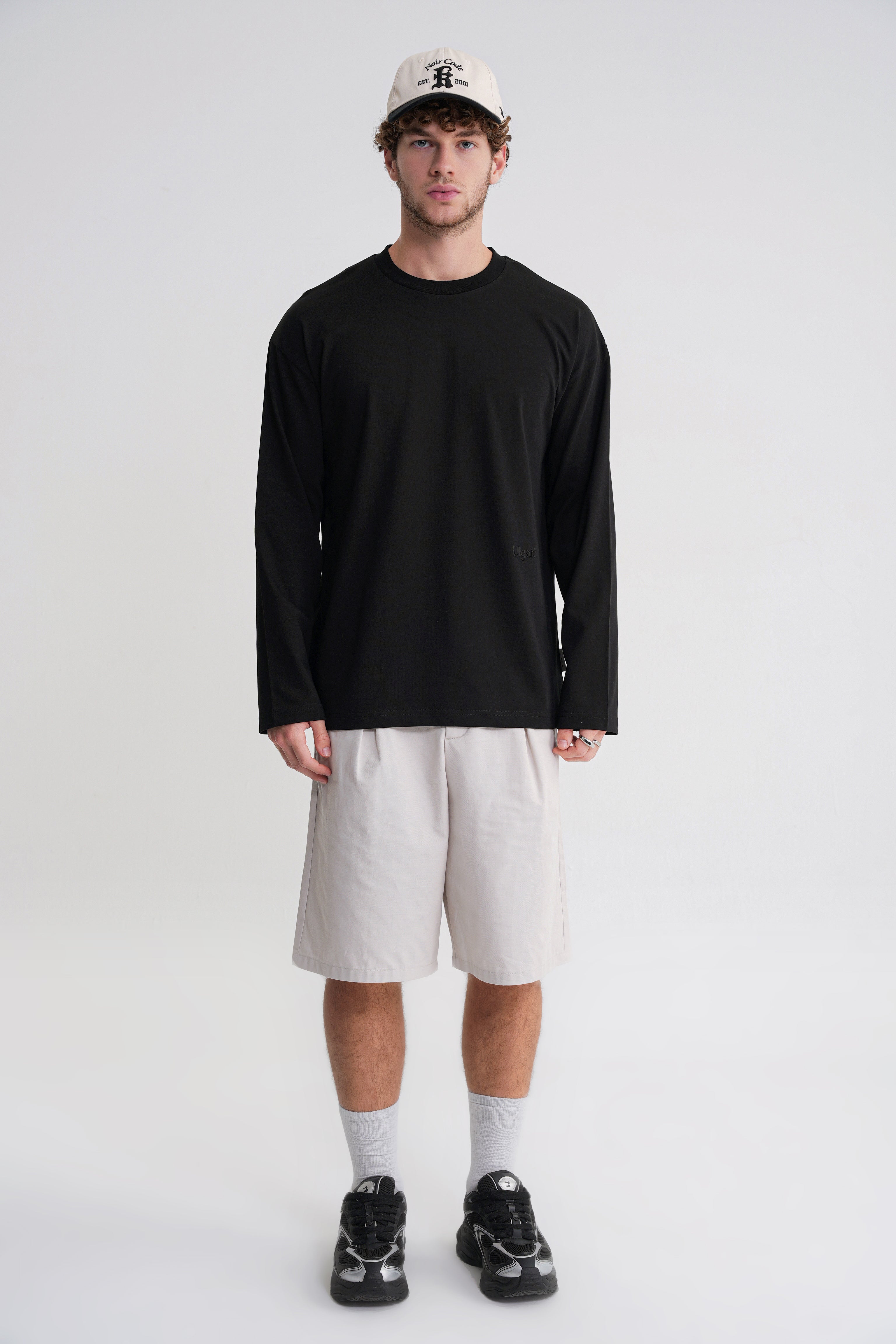Teo Man Long Sleeve Oversize  Black