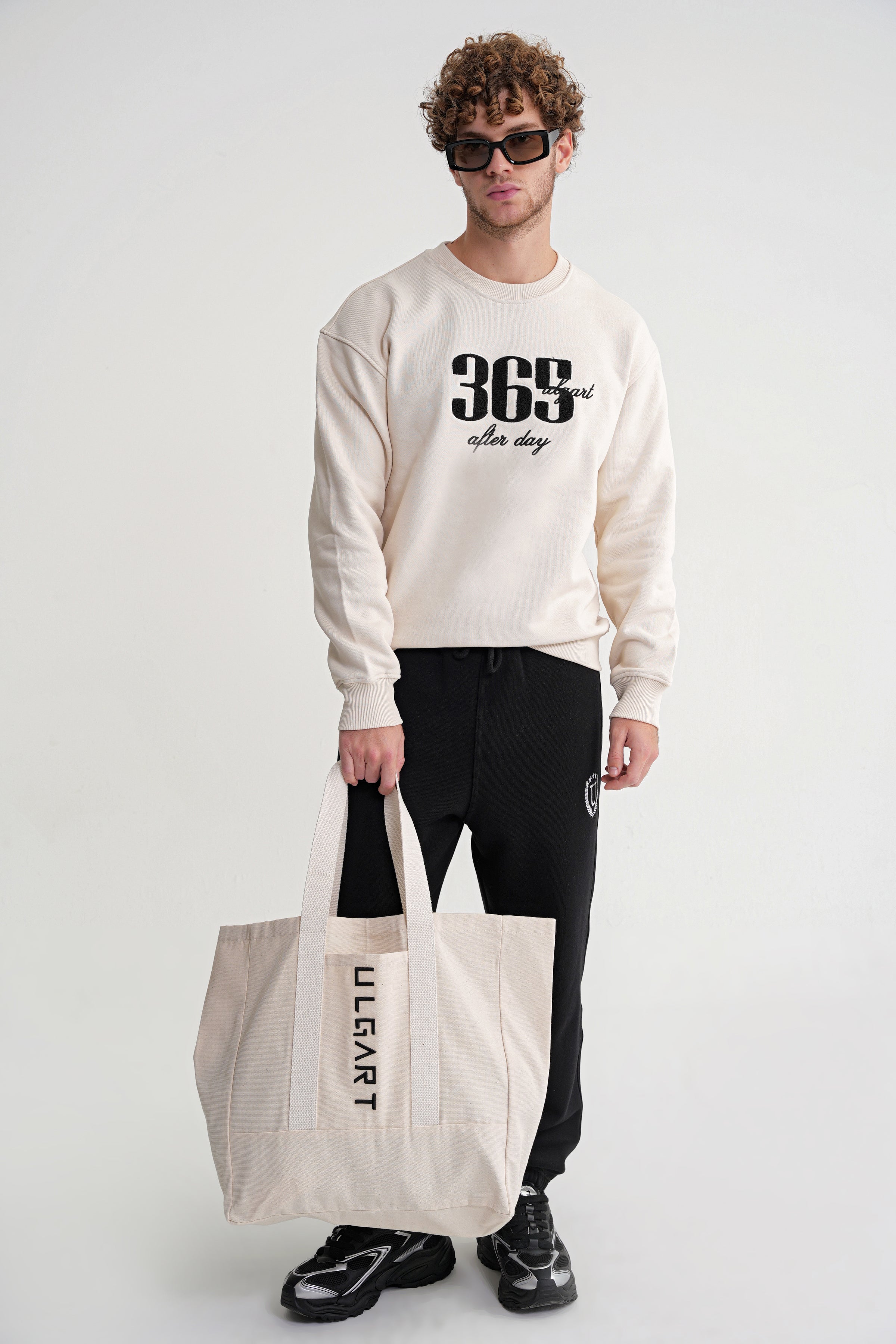 Nataly Oversize Stickerei  Sweat  Antik White