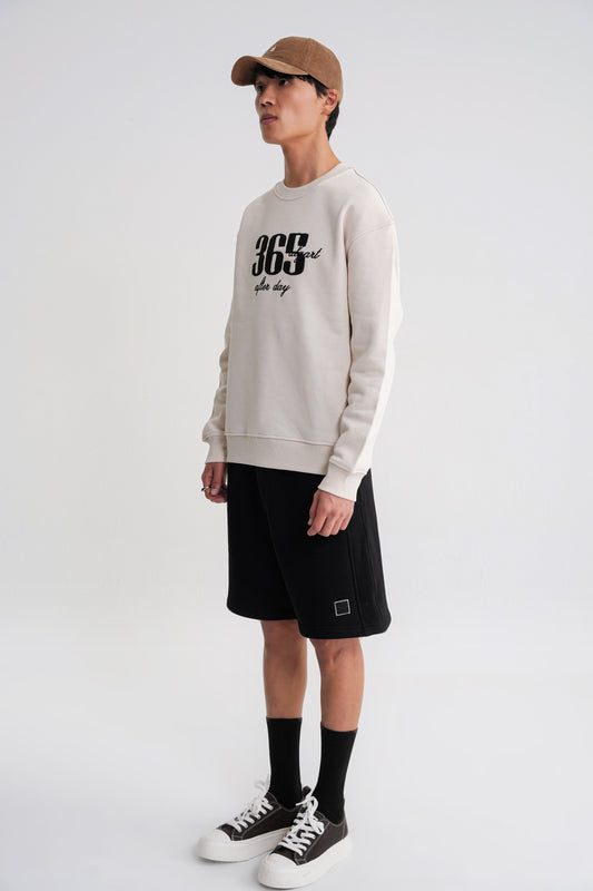 Nataly  Oversize Stickerei Sweat Antik White