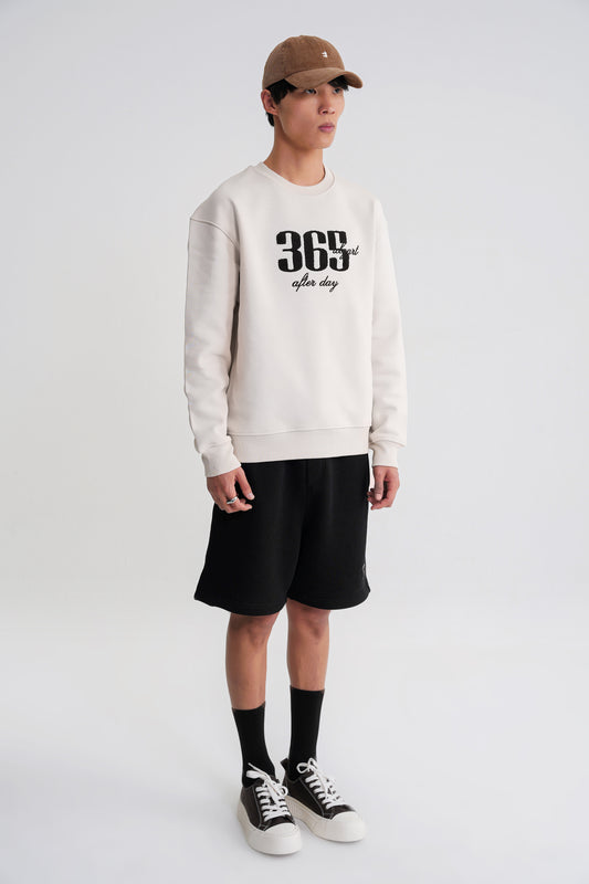 Nataly  Oversize Stickerei Sweat Antik White