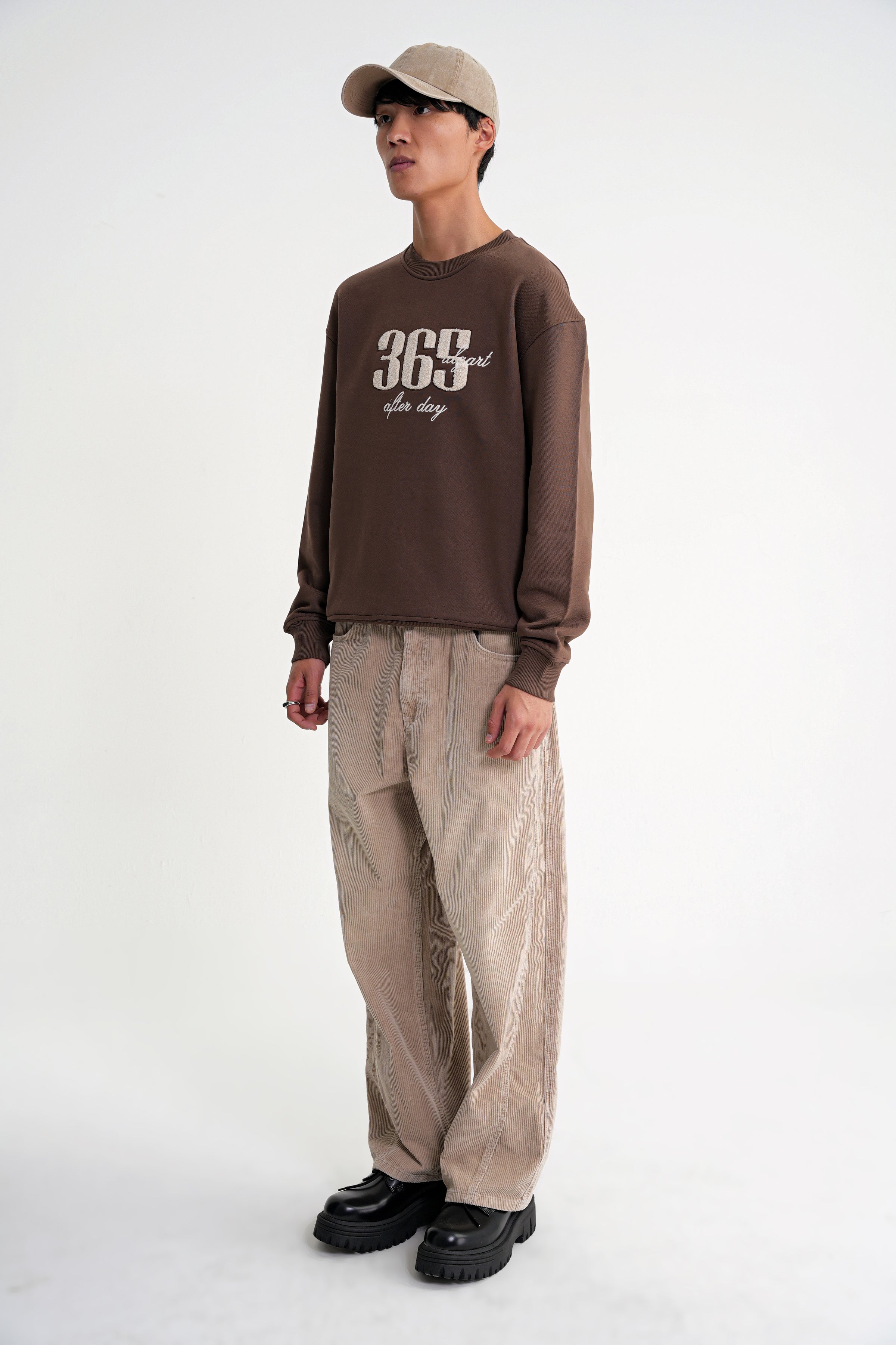 Nataly   Oversize Stickerei  Sweat   Brown