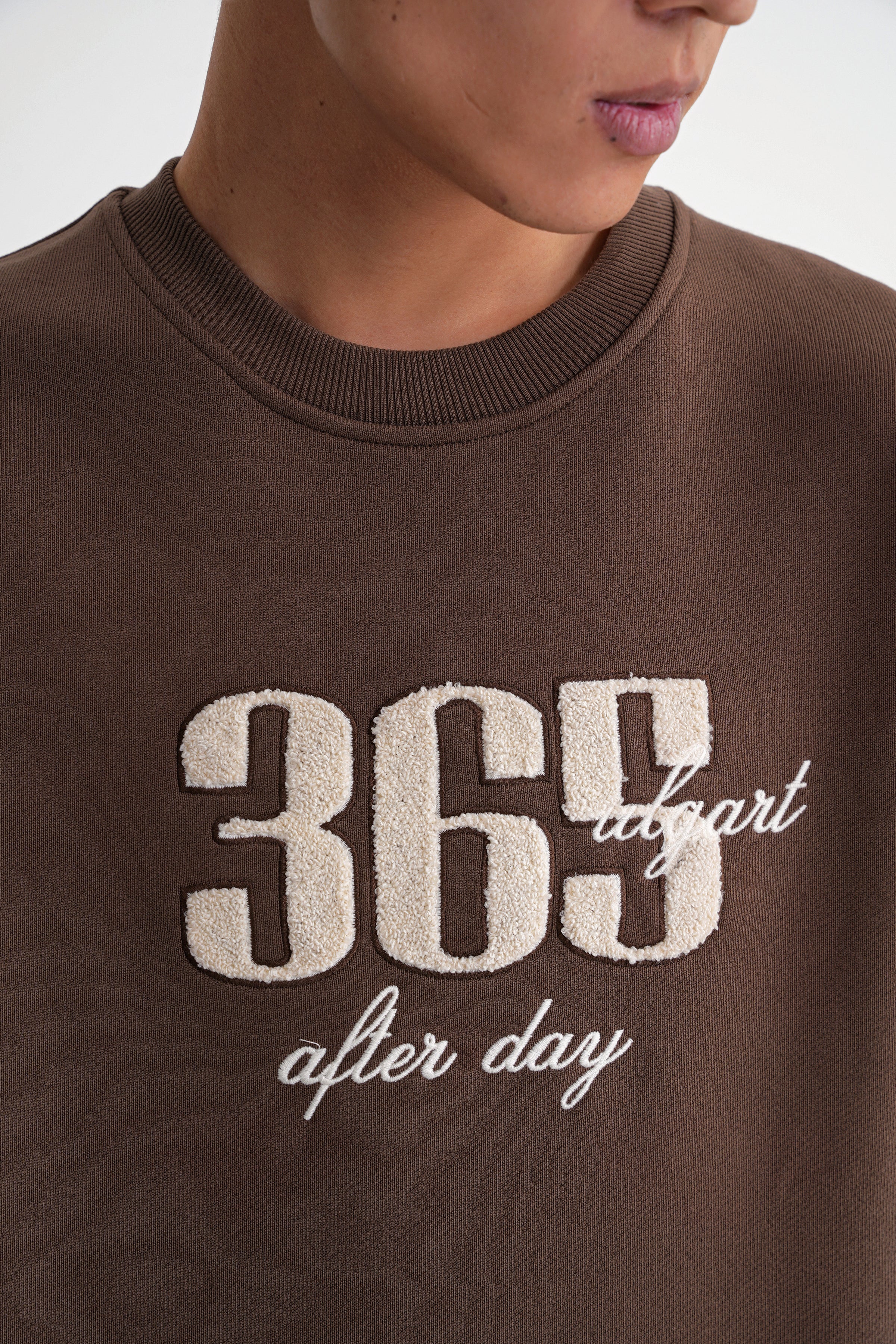 Nataly   Oversize Stickerei  Sweat   Brown