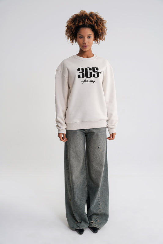 Nataly Oversize Stickerei  Sweat  Antik White