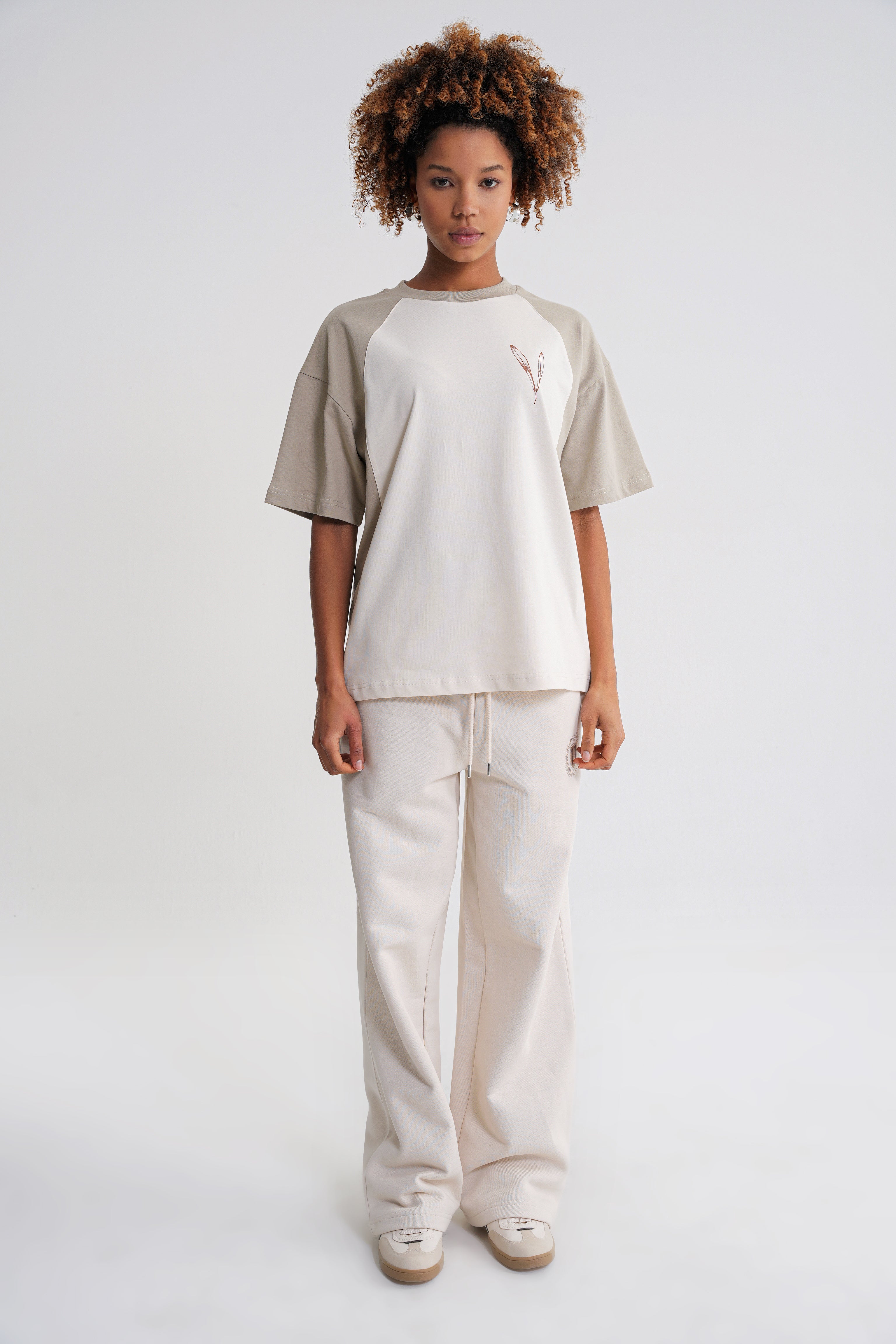 Reglan Flowers Oversize T-shirt Sprey Green -Antik White