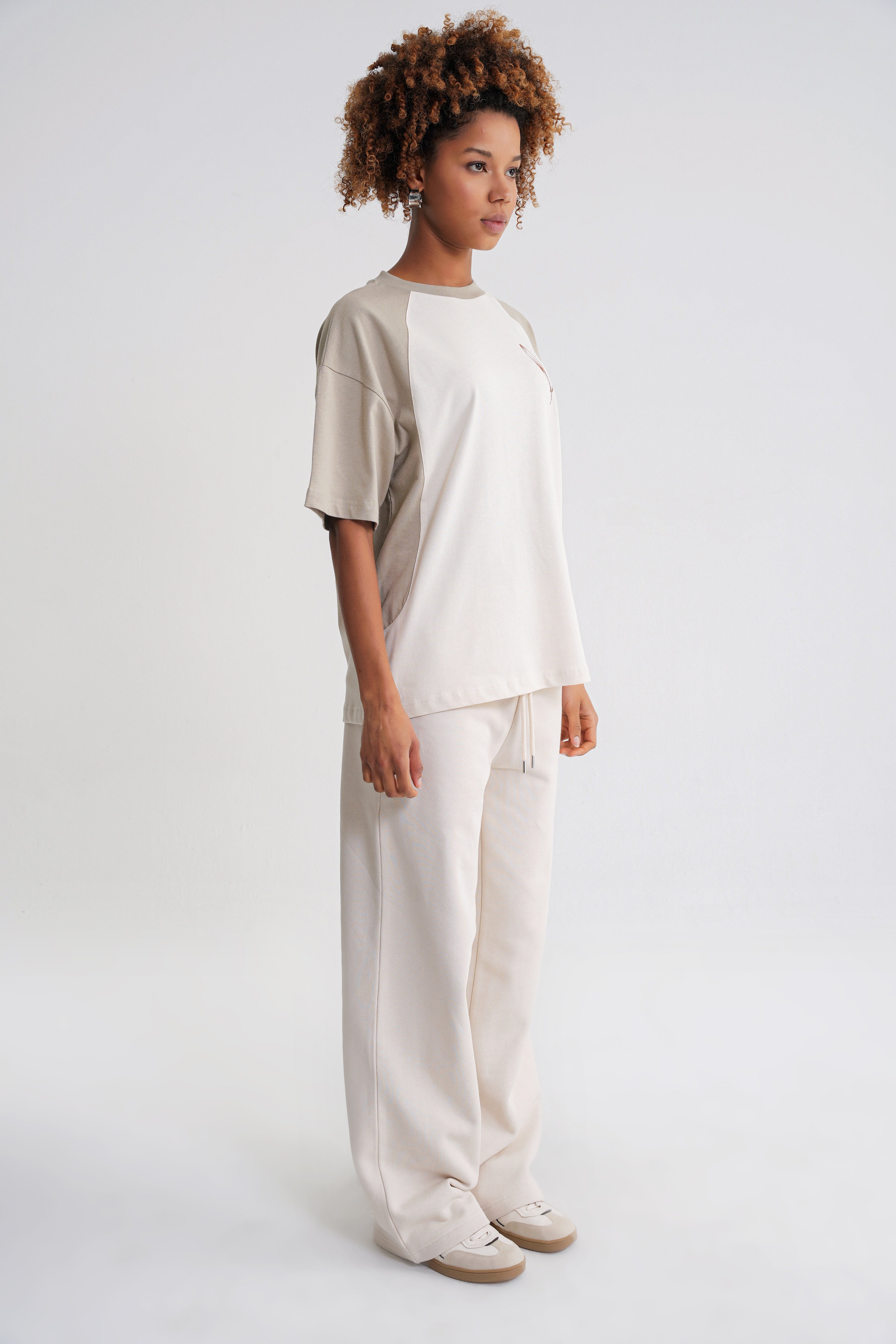 Reglan Flowers Oversize T-shirt Sprey Green -Antik White