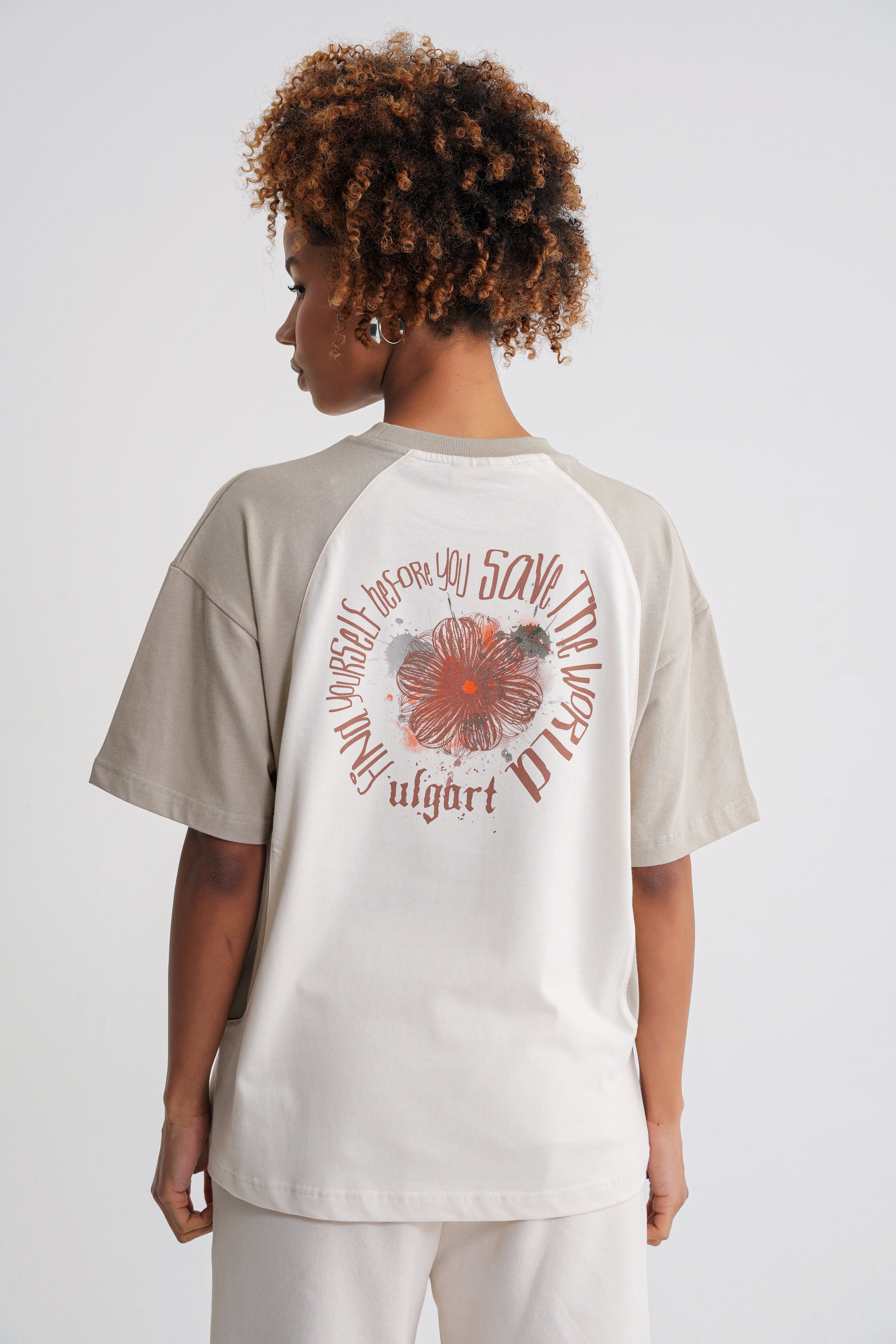 Reglan Flowers Oversize T-shirt Sprey Green -Antik White